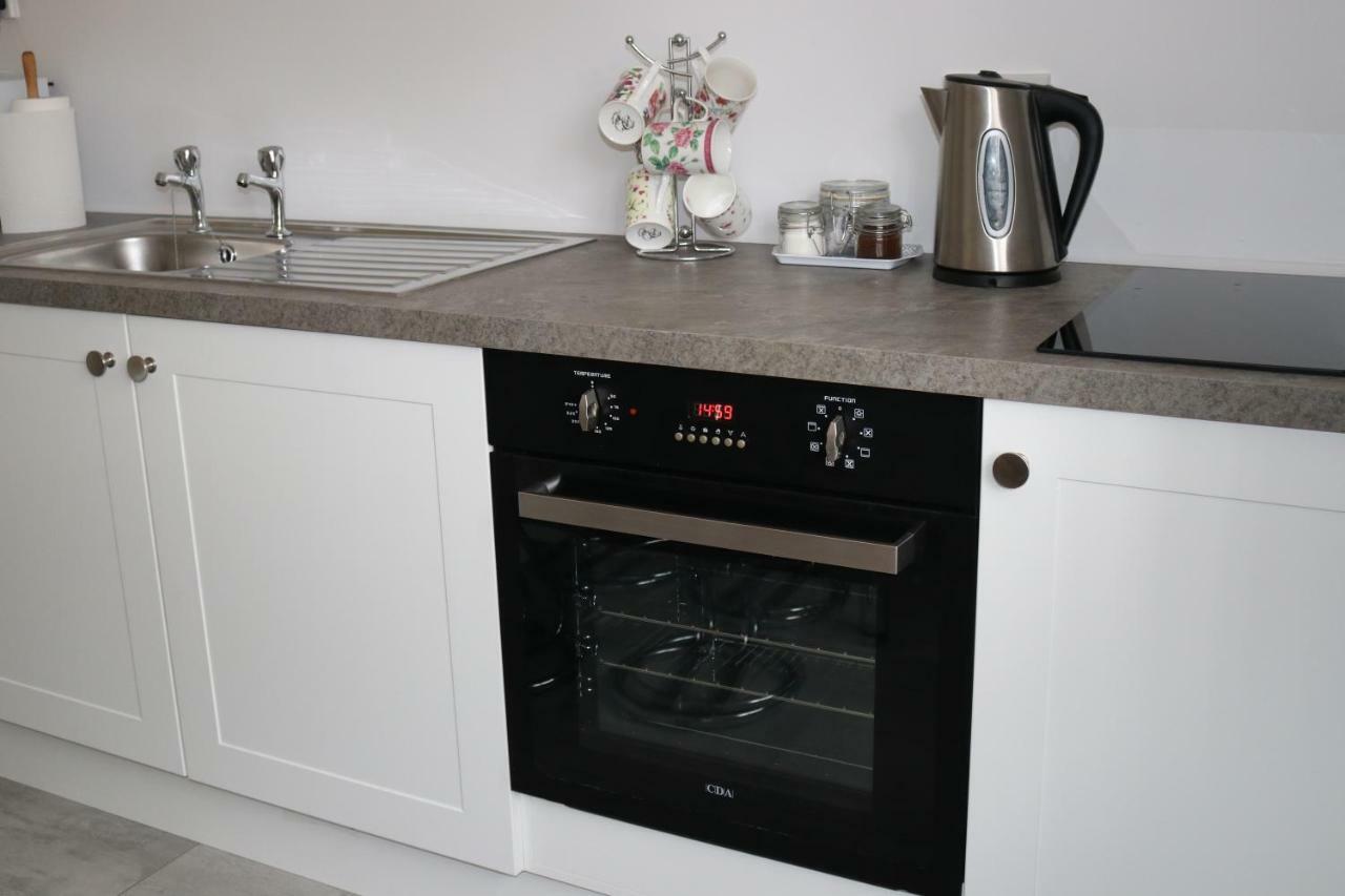 Little Park Holiday Homes Self Catering Cottages 1 & 2 Bedrooms Available Close To Tutbury Castle Exterior foto